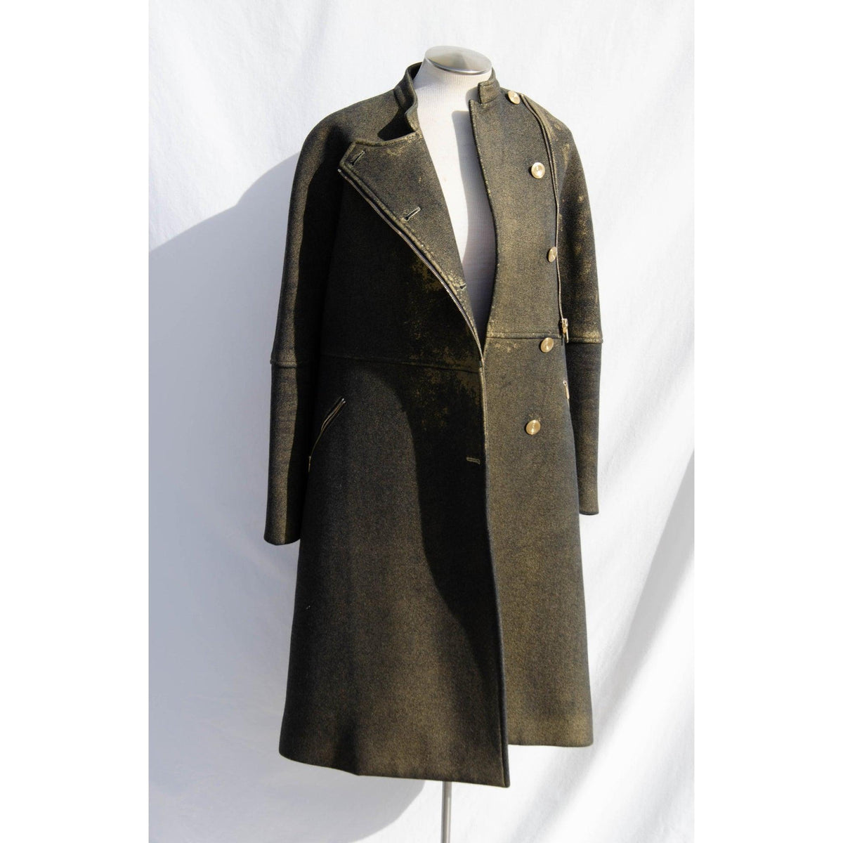 BOTTEGA VENETA Pre Fall 2012 Distressed Gold Coat | Size IT 40 - theREMODA