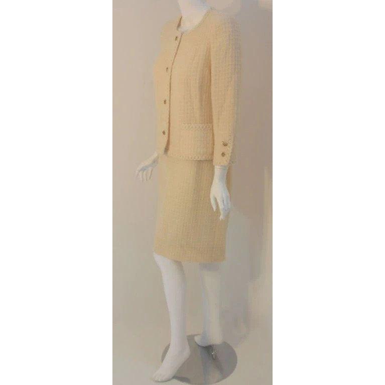Pre-Owned CHANEL 1980s 2 pc Cream Wool Skirt Set | Size 44 - theREMODA