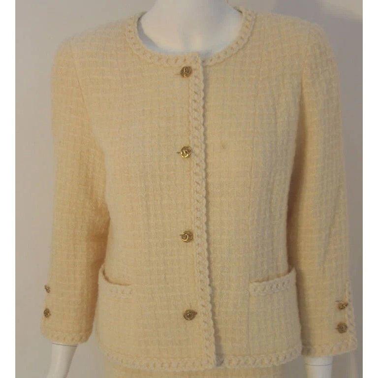 Pre-Owned CHANEL 1980s 2 pc Cream Wool Skirt Set | Size 44 - theREMODA