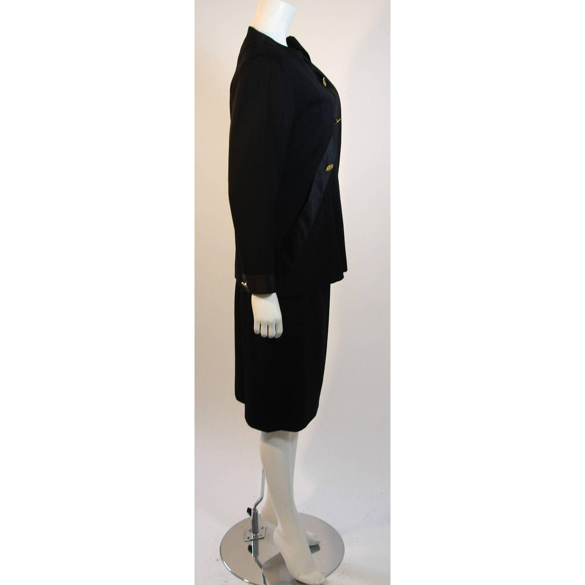 Pre-Owned CHANEL 1990's Black Wool Silk Ribbon Jacket and Skirt Suit | Size FR 36 - theREMODA