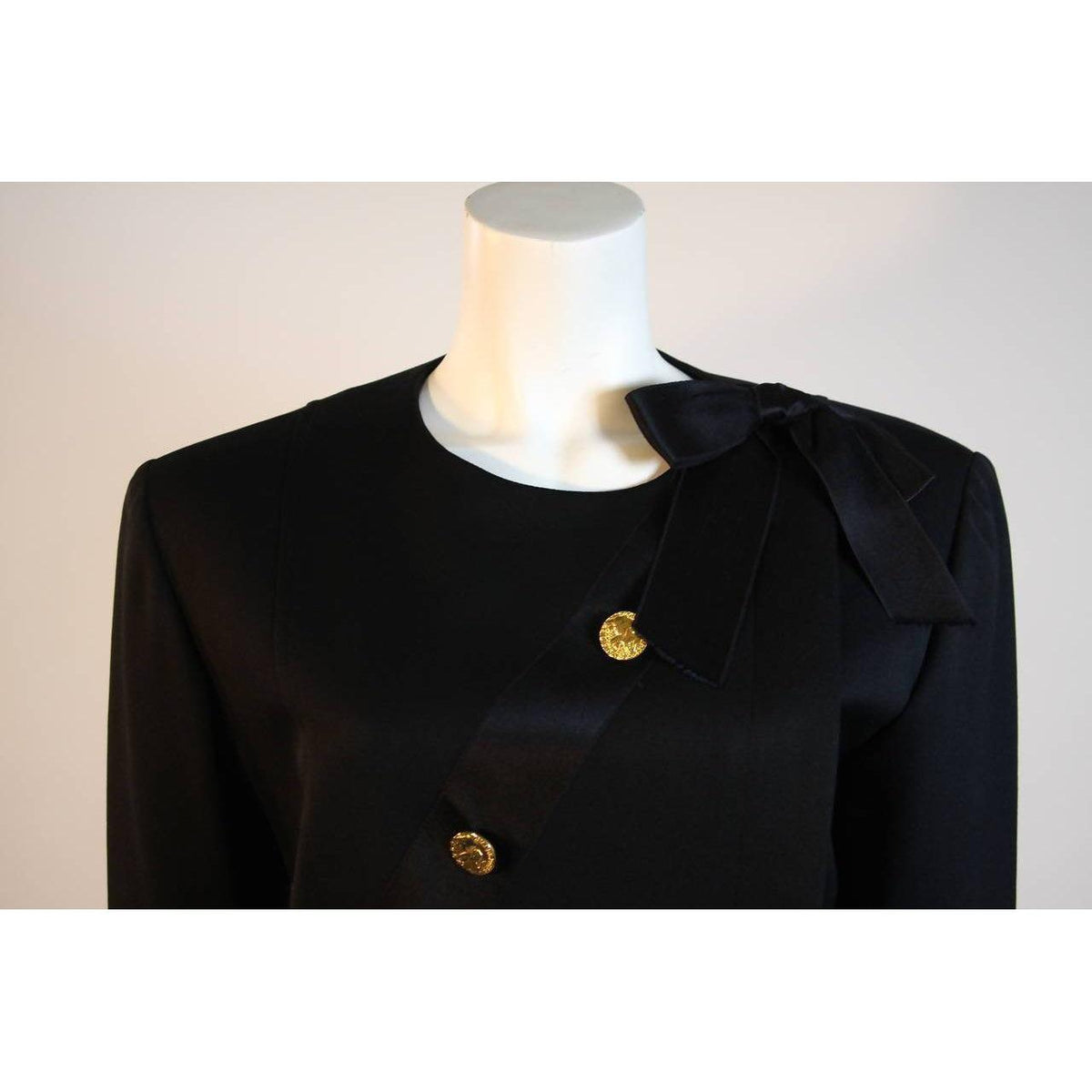Pre-Owned CHANEL 1990's Black Wool Silk Ribbon Jacket and Skirt Suit | Size FR 36 - theREMODA