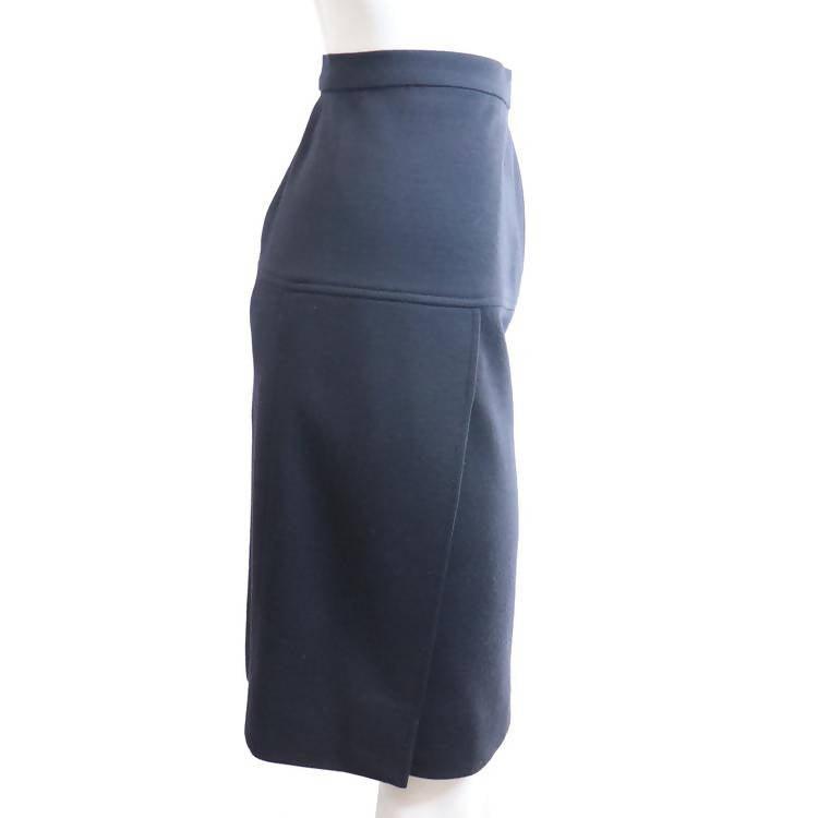 Pre-Owned CHANEL Navy Blue Double Knit Jacket and Skirt Set | Size EU 40 - theREMODA