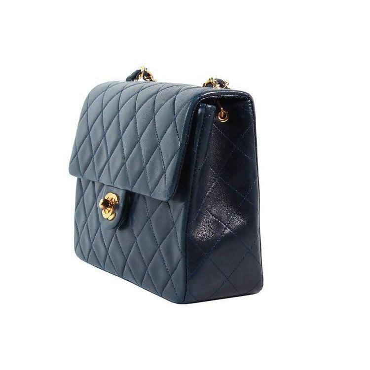 fiktion Mus Optage CHANEL Navy Leather Quilted Crossbody Bag – theREMODA
