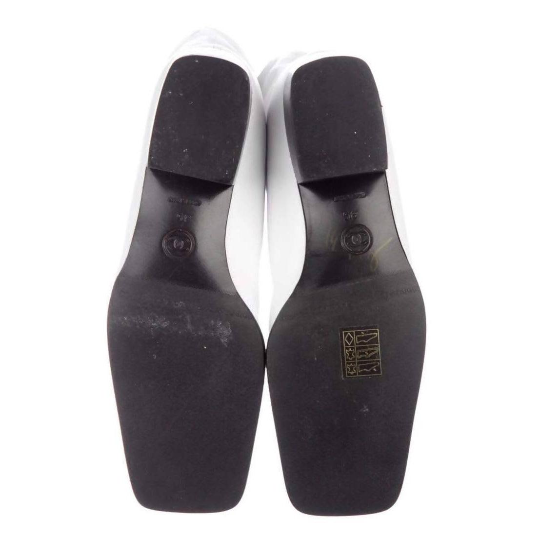 Pre- owned Chanel White Boots - theREMODA