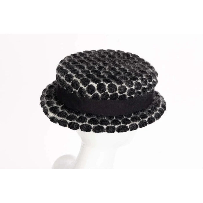 Pre-Owned CHANEL F/W 2009 Runway Black & White Mohair Bow Hat - theREMODA