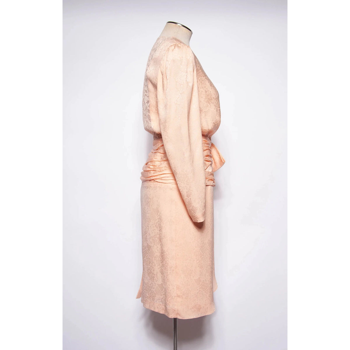 OLEG CASSINI Vintage 1980s Pink Silk and Lace Cocktail Dress | S/M - theREMODA