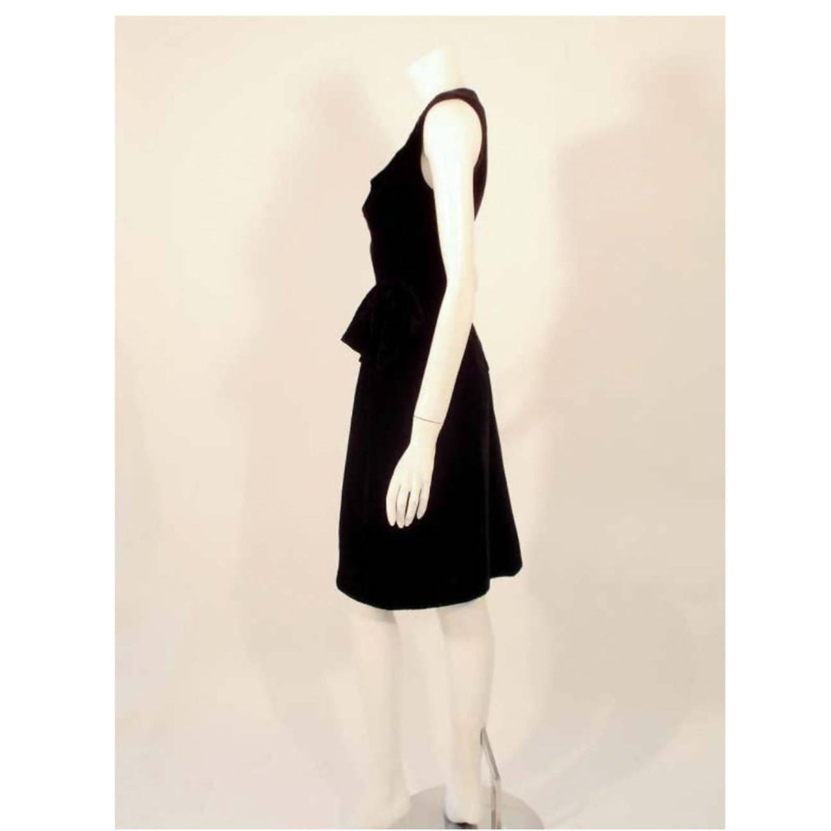 Pre-loved CHRISTIAN DIOR Black Velvet Cocktail Dress | Size 28 - theREMODA