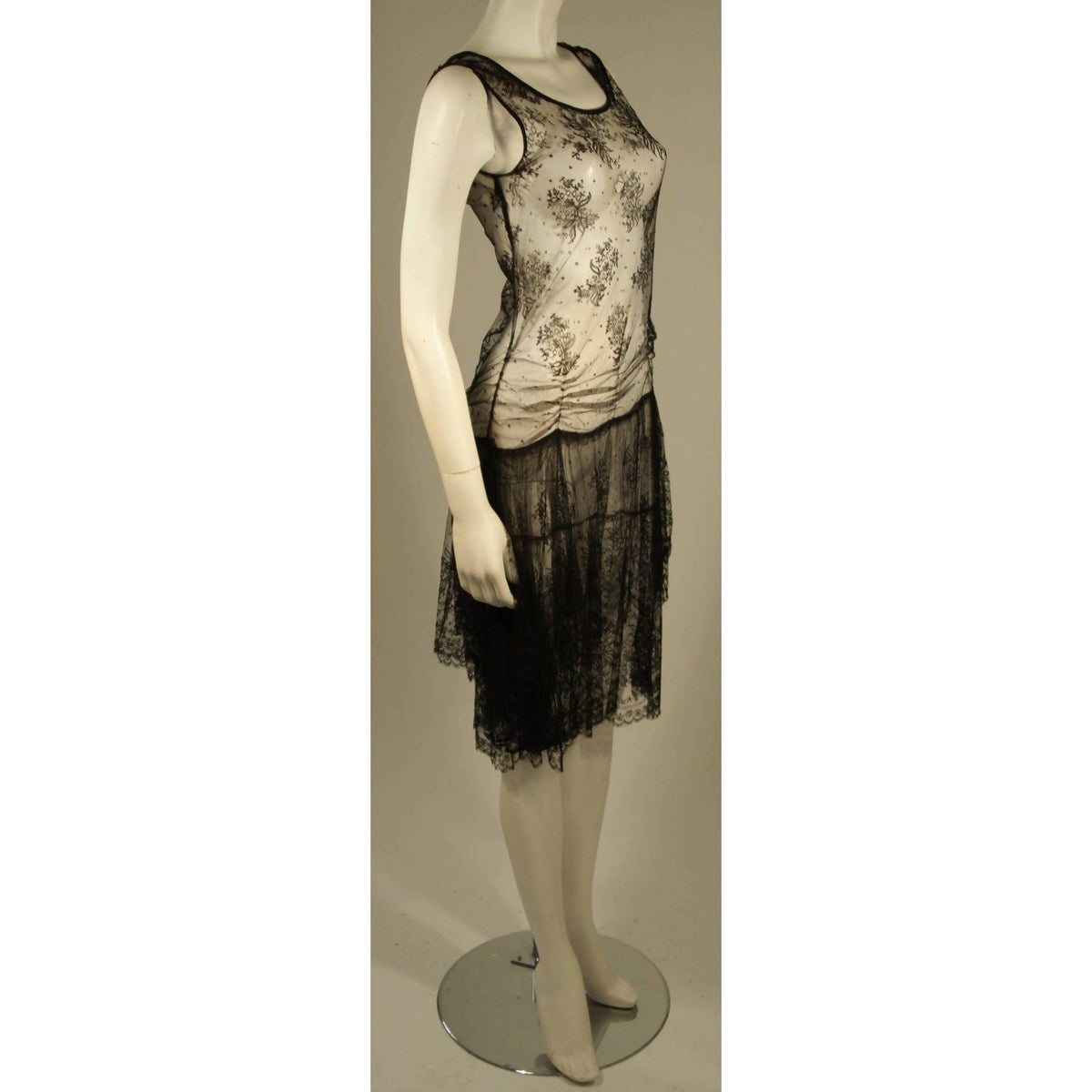 Pre-Owned Black Drop Waist French Lace Dress | Size S/M - theREMODA