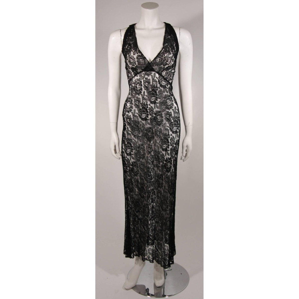 Pre-Owned Black Lace Halter Style Gown | Size S/M - theREMODA