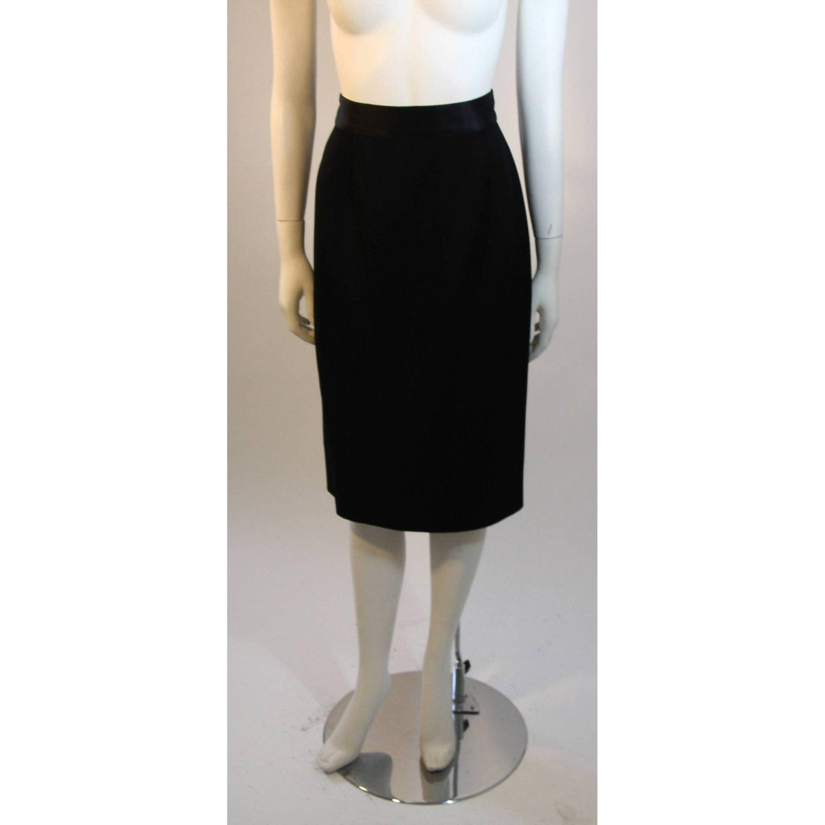 Pre-Owned CHANEL 1990's Black Wool Silk Ribbon Jacket and Skirt Suit | Size FR 36 - theREMODA