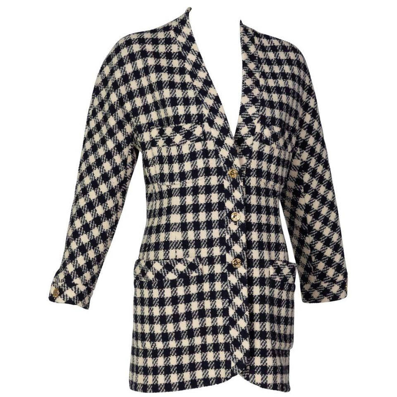 Pre-Owned CHANEL Black & White Wool Cardigan | Size 40FR - theREMODA