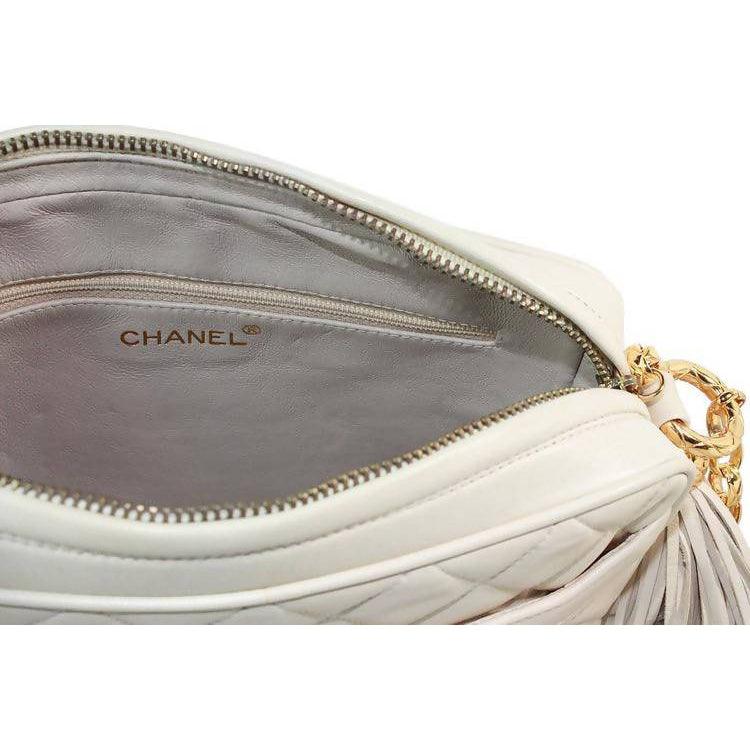 CHANEL Cream Leather Quilted Leather Crossbody Bag – theREMODA