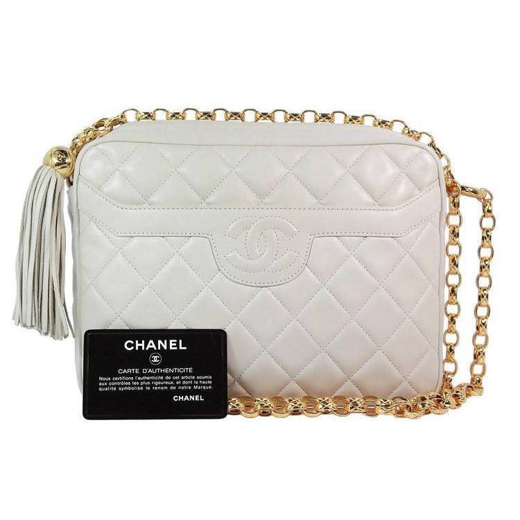 Chanel CC Matelasse Lambskin Flap Bag (SHG-5yyzCW) – LuxeDH