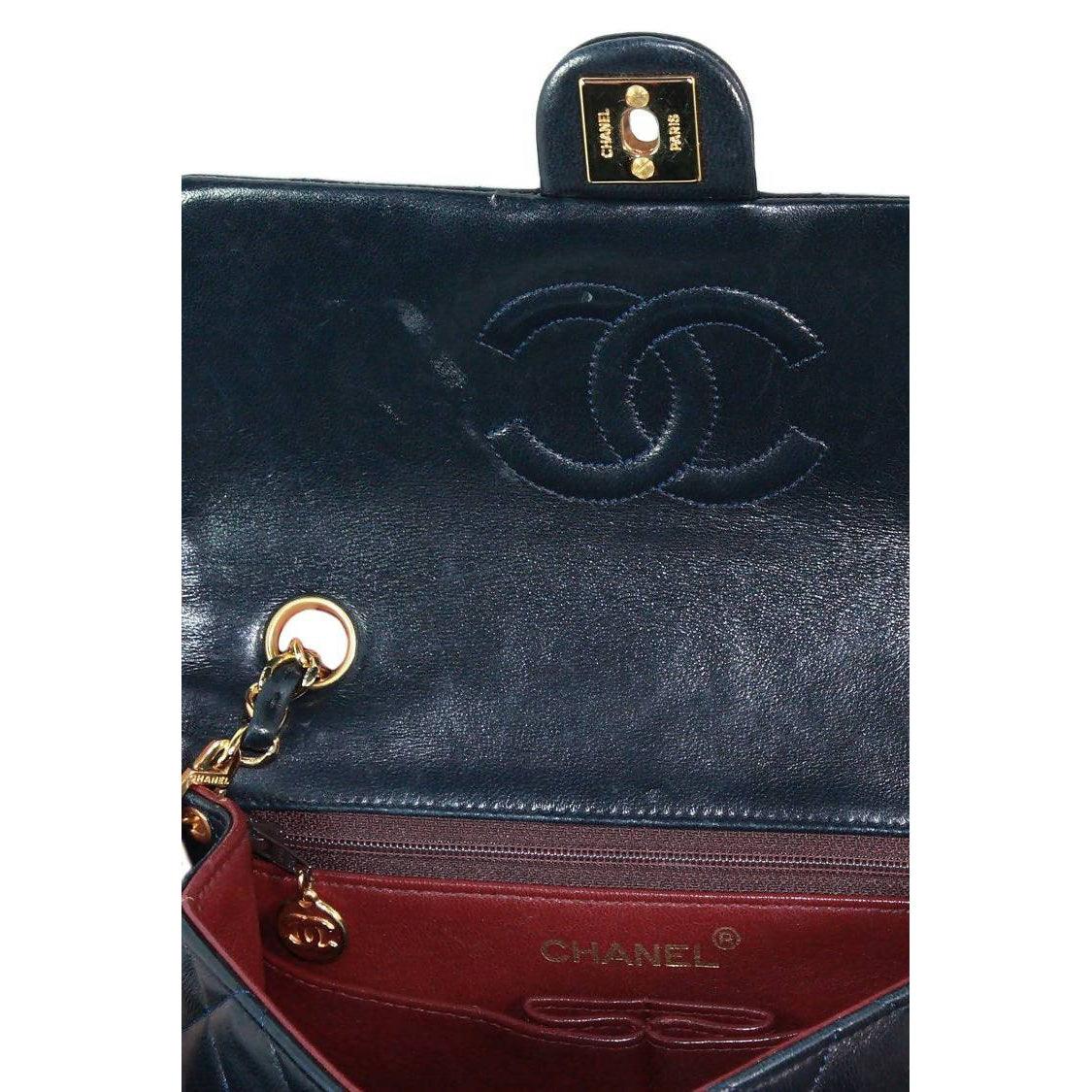 Preowned Chanel medium velvet boy bag