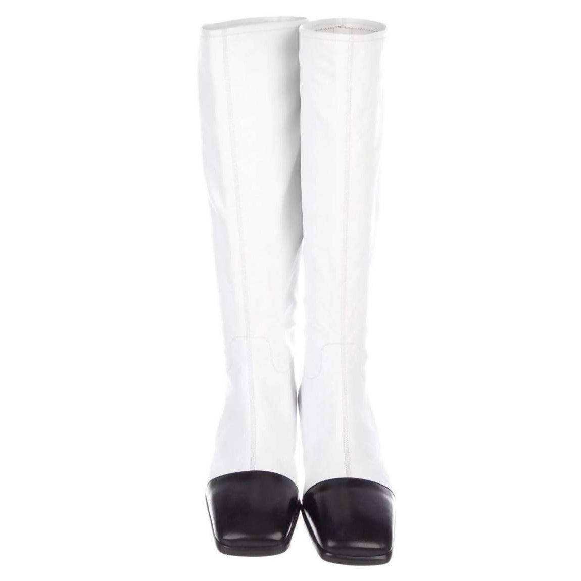 Pre- owned Chanel White Boots - theREMODA