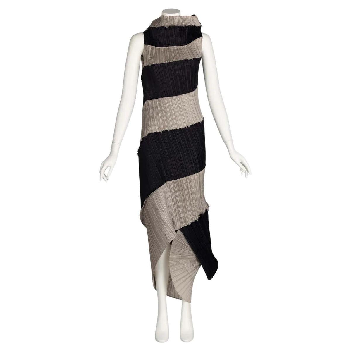 Pre-owned ISSEY MIYAKE 1990 Black & Beige Striped Pleated Spiral Dress - theREMODA