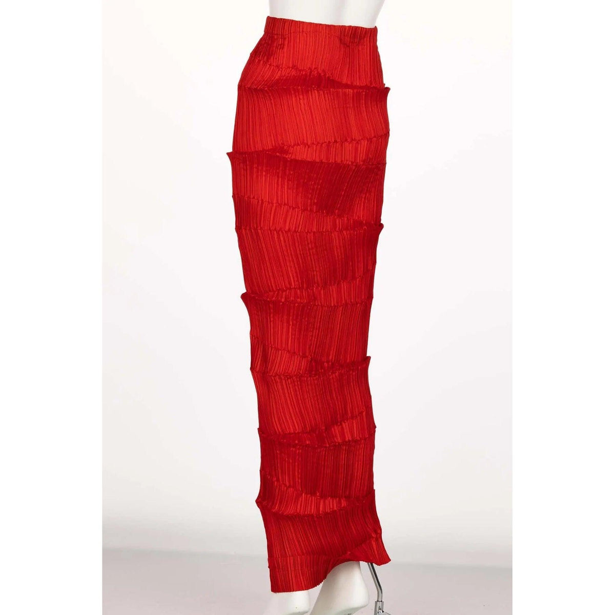 Pre-owned ISSEY MIYAKE 1990 Red Micro-Pleated Maxi Skirt - theREMODA
