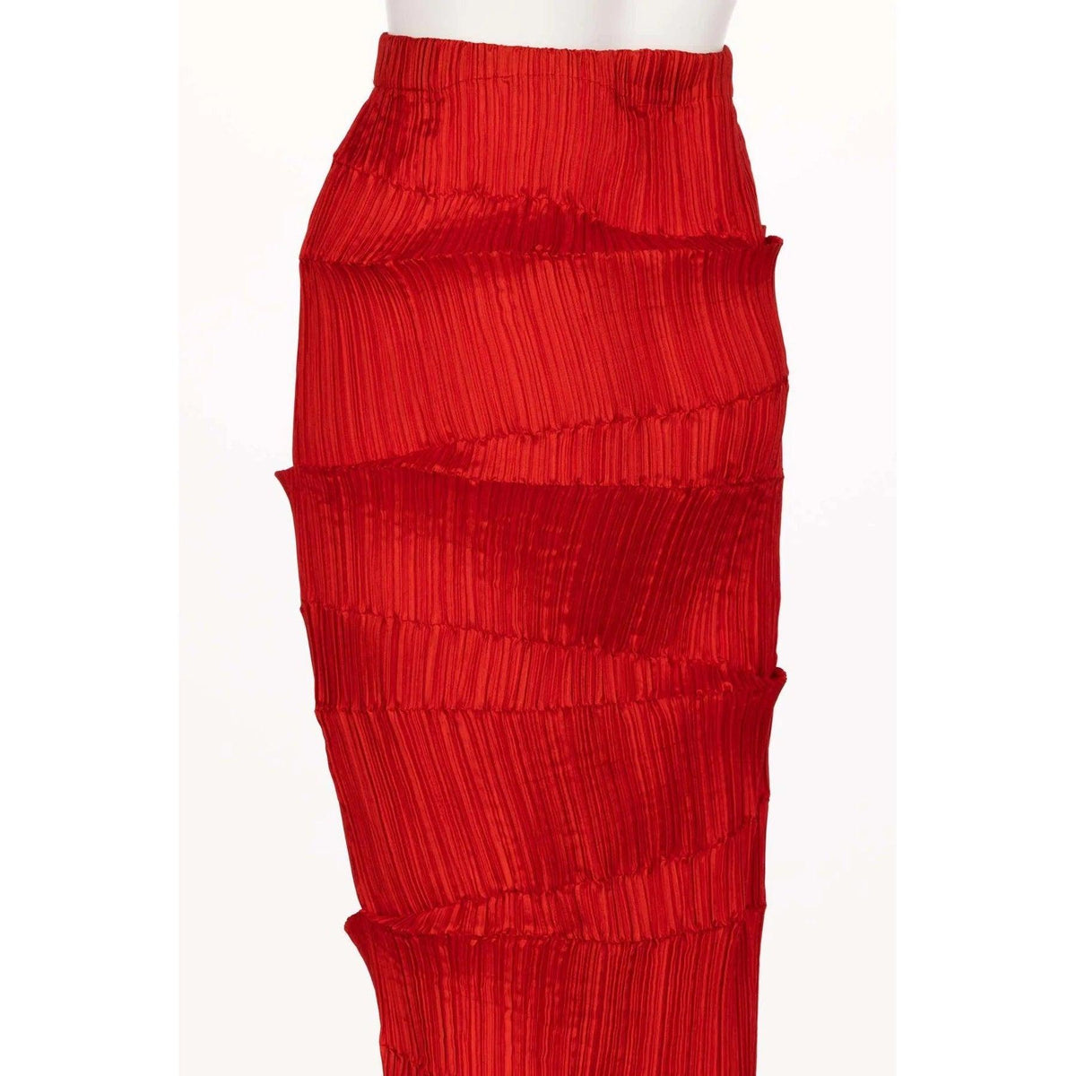 Pre-owned ISSEY MIYAKE 1990 Red Micro-Pleated Maxi Skirt - theREMODA