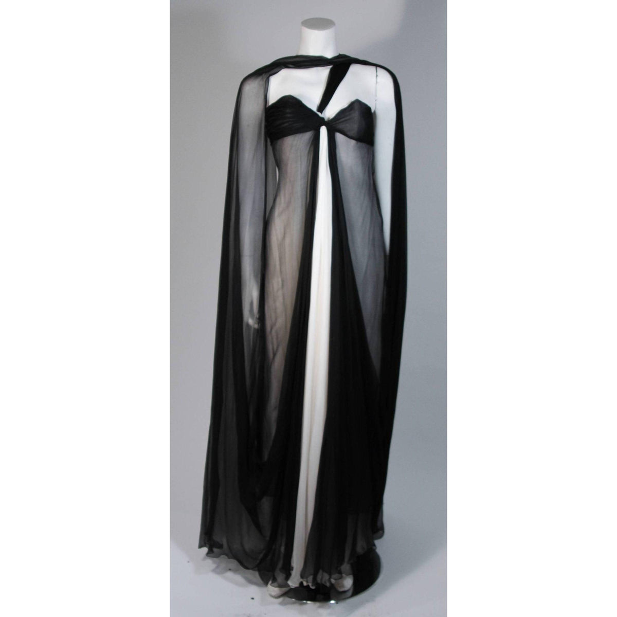 Pre-Owned JACQUELINE DE RIBES Silk Chiffon Black & Ivory Gown | Size 32 - theREMODA