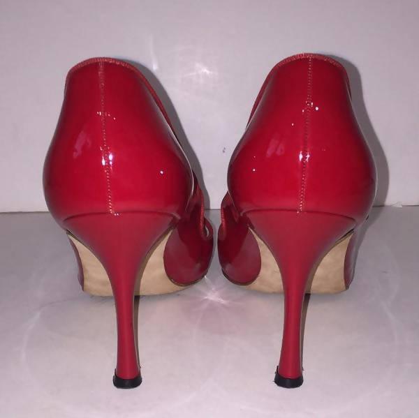 Pre-owned MANOLO BLAHNIK Red Patent Leather Mary Jane Heels | US 9 - EU 39 1/2 - theREMODA