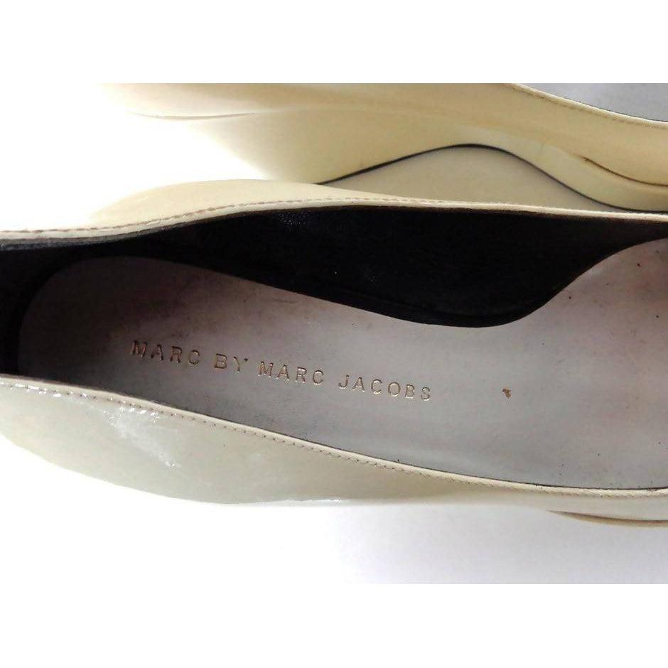 Pre-owned MARC JACOBS Off-White Patent Leather Wedges | Size US 9 - EU 39 - theREMODA