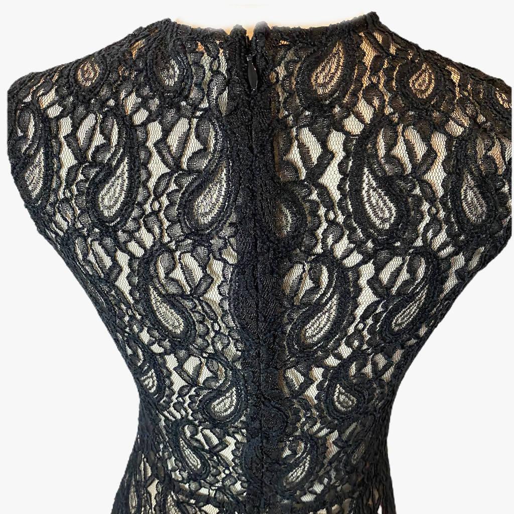 Pre-Owned MARCIANO Black Lace Gown with Slit - theREMODA