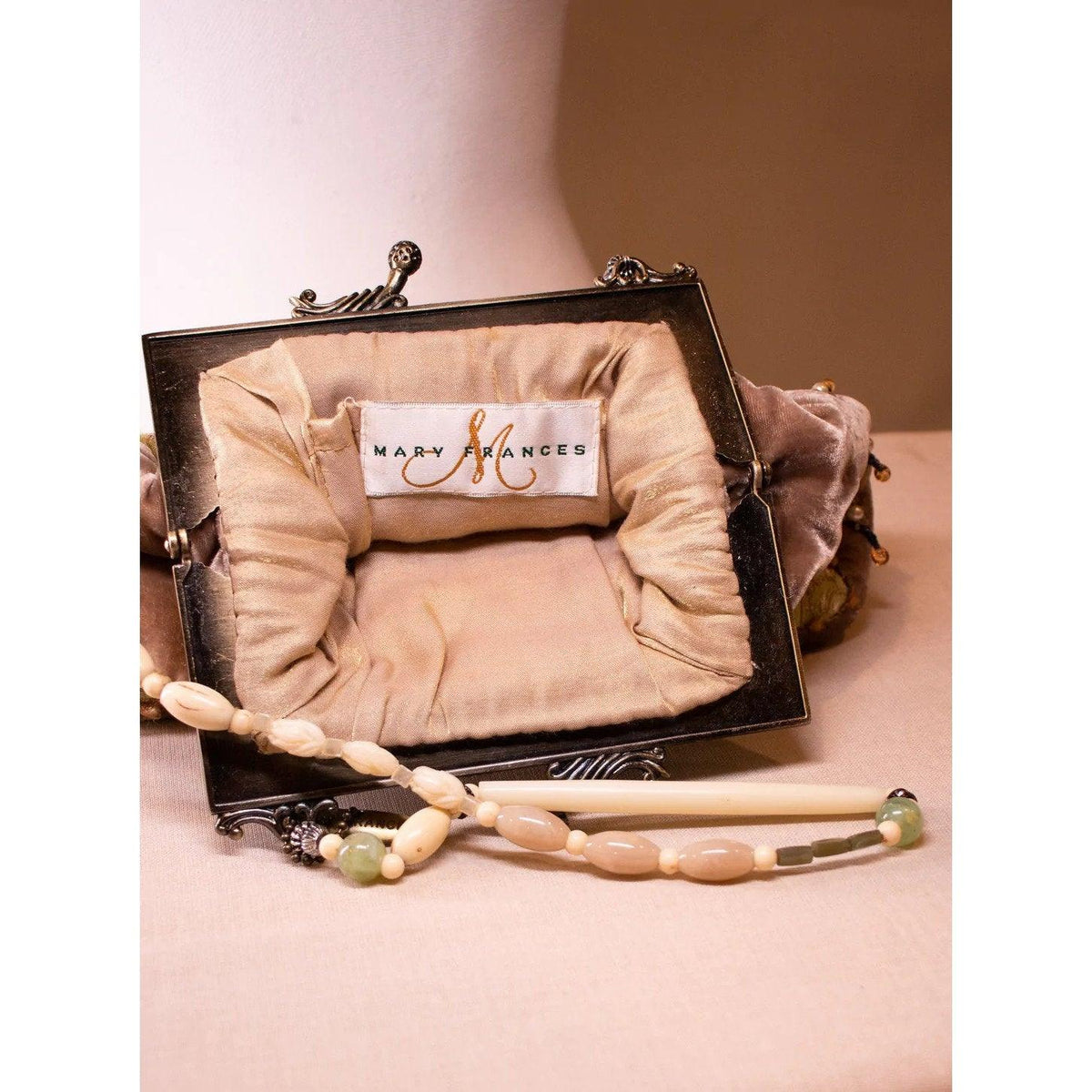 Pre-owned MARY FRANCES 80's Velvet Beaded Handbag - theREMODA
