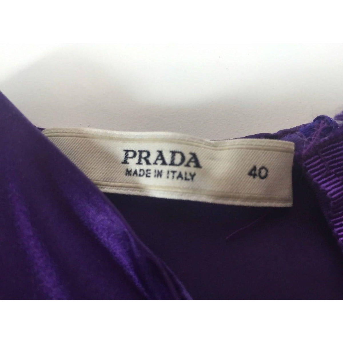 Pre-Owned PRADA Purple Satin Bow Back Blouse | Size US 4 - IT 40 - theREMODA