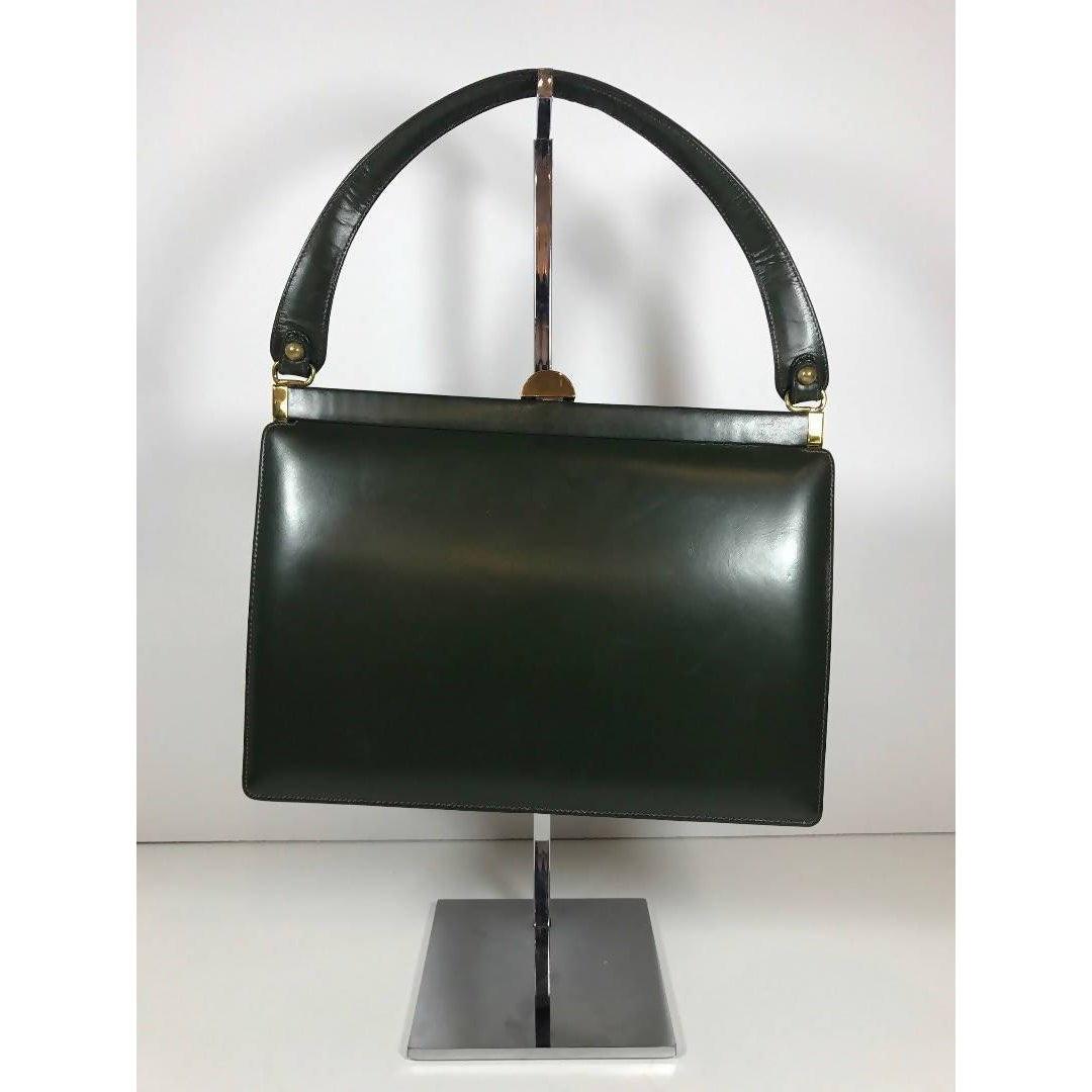 Pre-owned SAKS FIFTH AVENUE Green Leather Suede Shoulder Bag - theREMODA