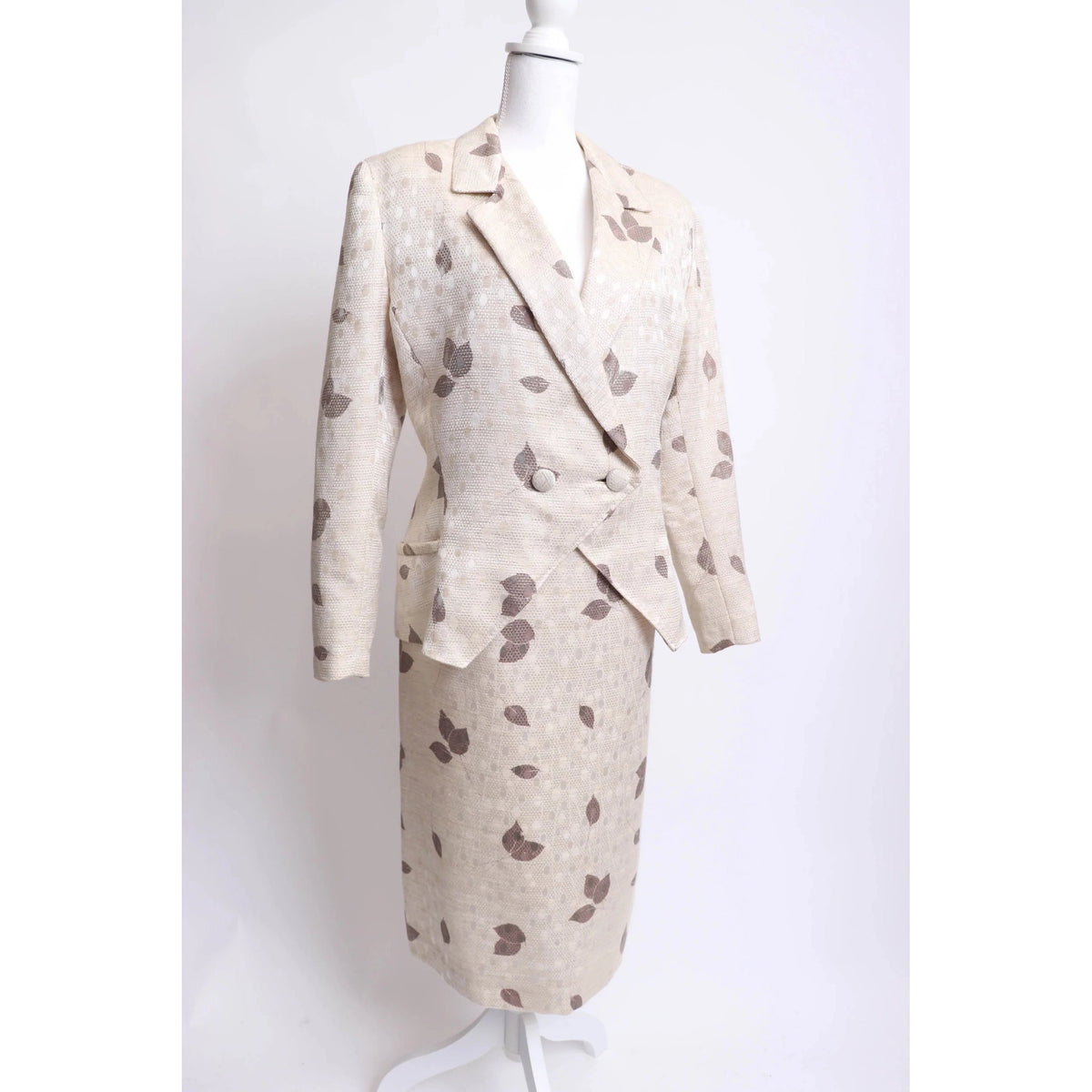 Pre-owned 90's Travilla Leaf Print Silk Skirt Suit - theREMODA