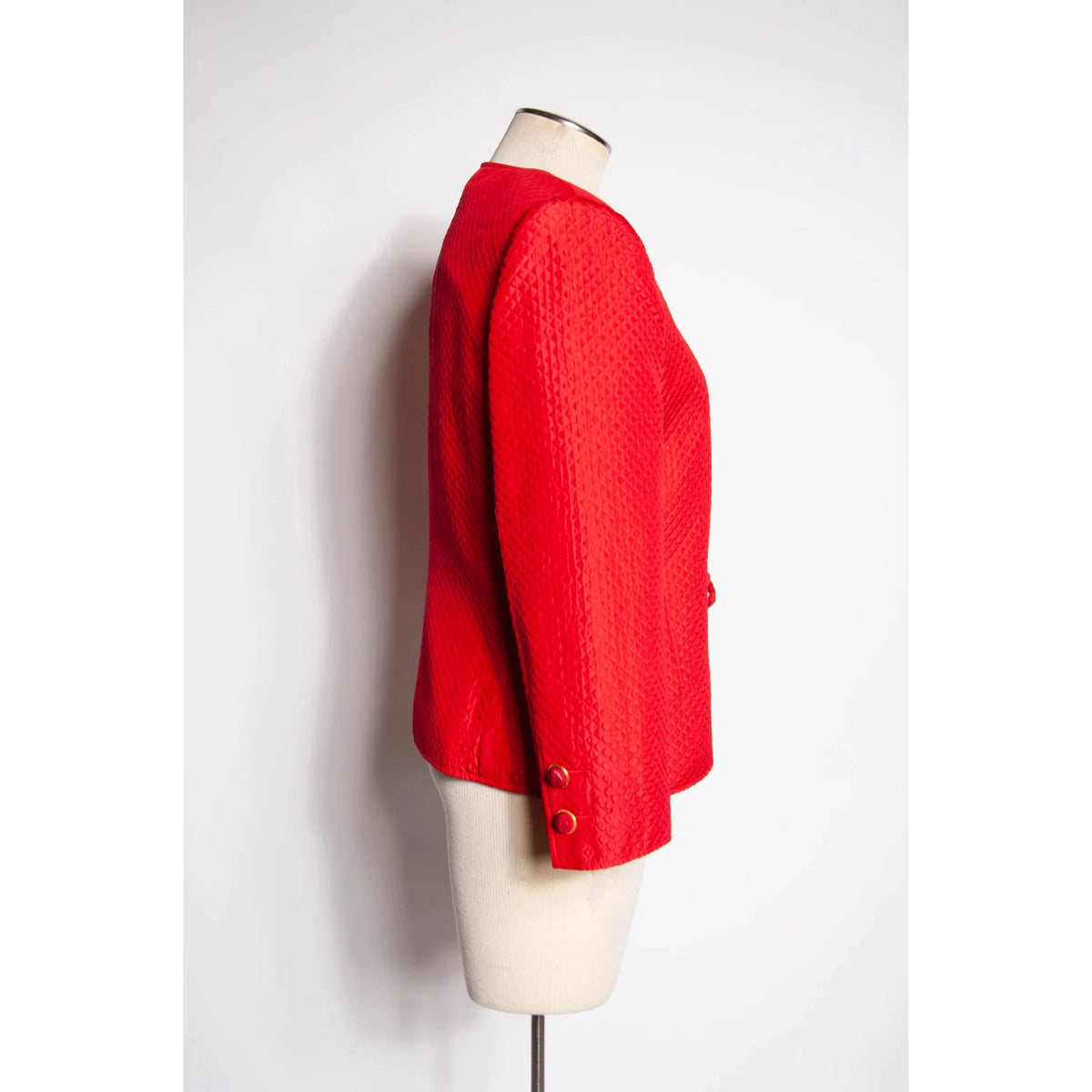 Pre-loved   VALENTINO NIGHT Vintage Quilted Red Silk Bow Jacket | Large - theREMODA