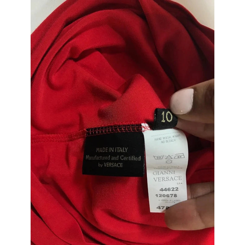 Pre-Owned GIANNI VERSACE Red V- Neck Tank Top | Size 44 - theREMODA